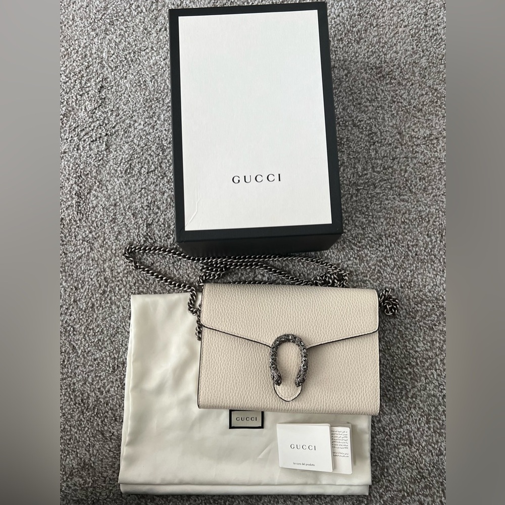 Gucci Dionysus Mini Leather Chain Wallet in White